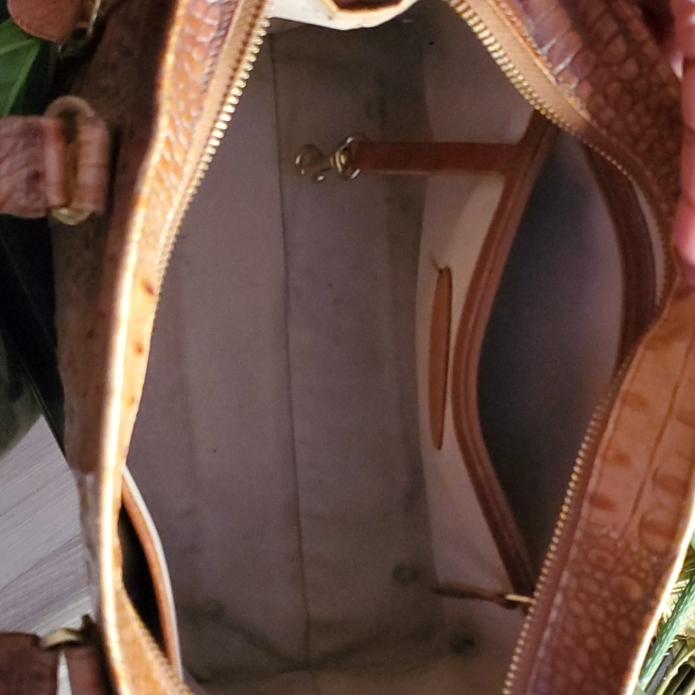 Handbag - Picture 5 of 5
